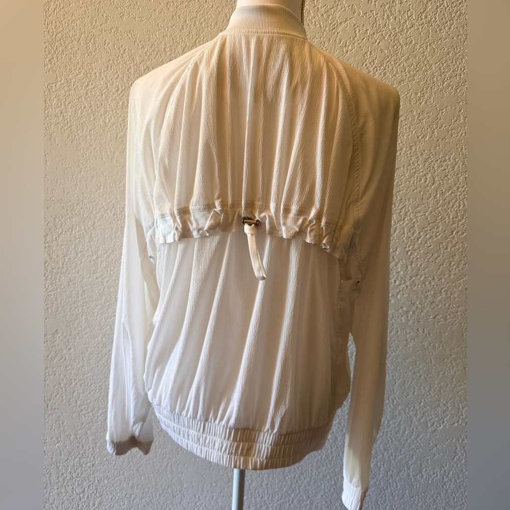 Athleta Windbreaker Adjustable Back String Light … - image 7